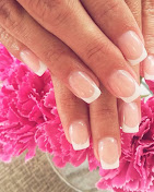 Sesión de Manicura con esmaltado normal o semipermanente