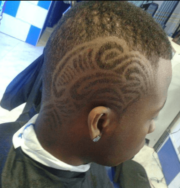 Corte con Historia Adultos